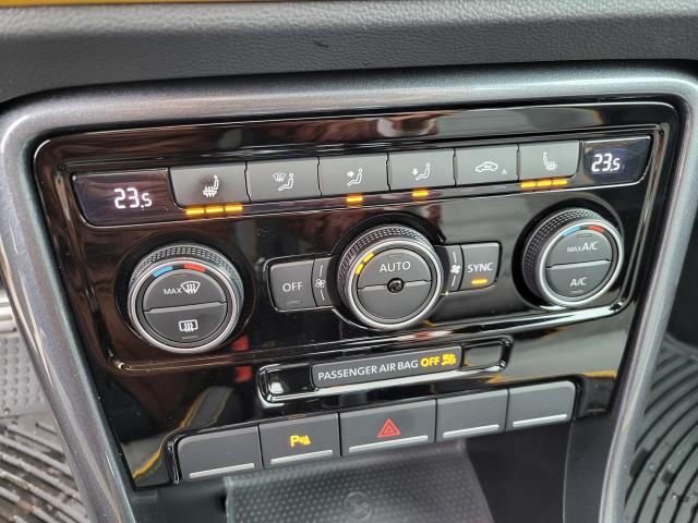 2017 VOLKSWAGEN BEETLE 1.8T DUNE