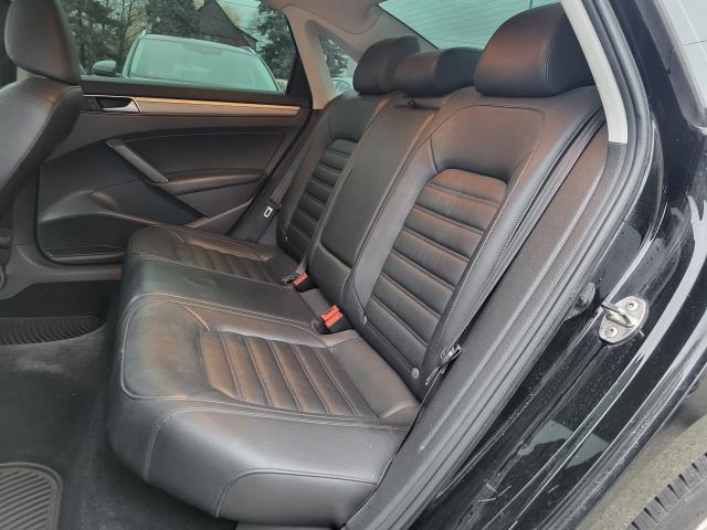 2016 VOLKSWAGEN PASSAT HIGHLINE