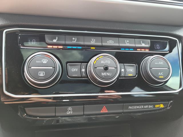 2020 Volkswagen Atlas Cross Sport R-line