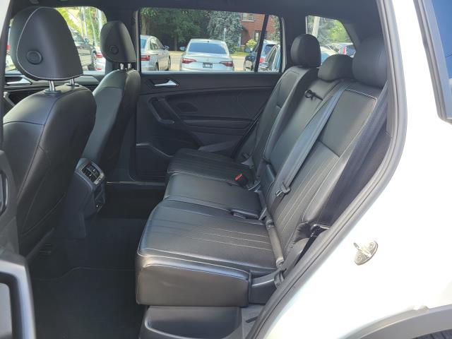 2022 Volkswagen Tiguan Cl R-line Black