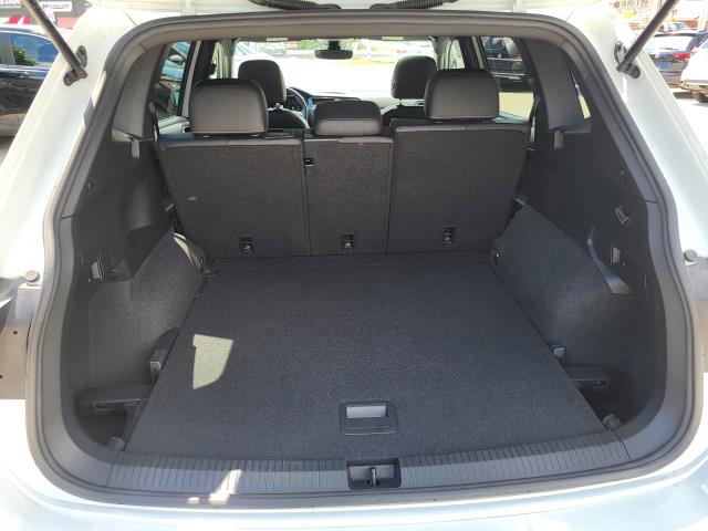 2022 Volkswagen Tiguan Cl R-line Black